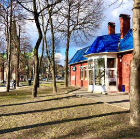 COMPASS HOUSE -Дом для проживания и вечеринок
